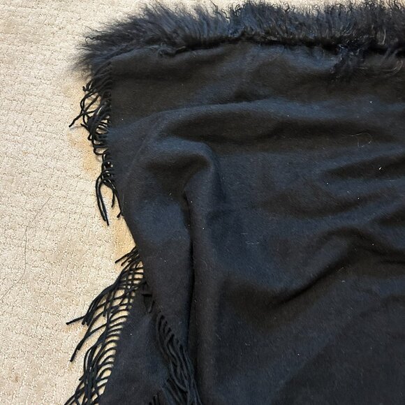 Cashmere, Sheared wool trim. - Picture 7 of 7